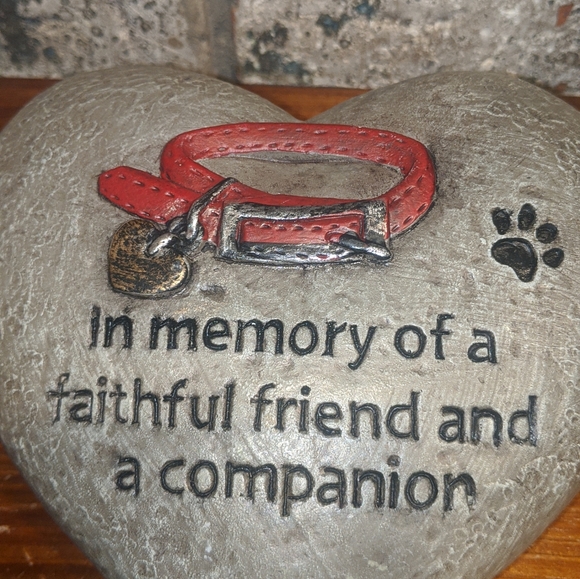 Dog memorial stone!. - Picture 5 of 6